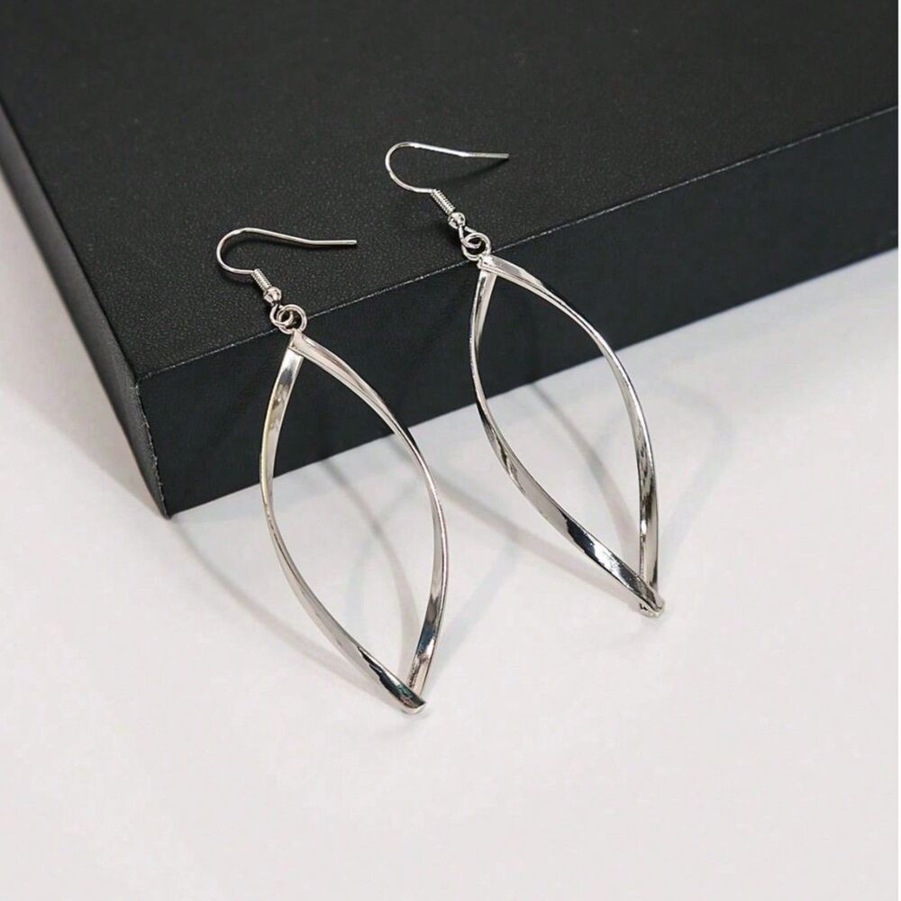 Silver Open Oval Twist Pendant Earrings Long Dangle Swirl Drop Charm Elegant New
